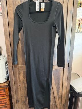 Chloe + Isabel Black Ribbed Long-Sleeve Midi Dress with Side Slit